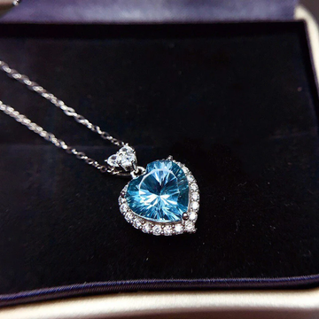 Sparkling Blue Heart-Cut Crystal Pendant Necklace with Silver Chain