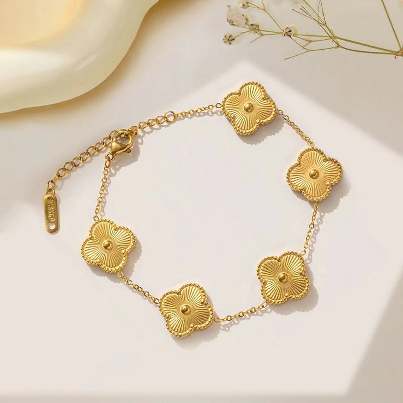 Stainless Steel Gold Plated Golden Anti Tarnish Clover Bracelet