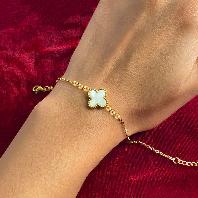 Golden Clover Charm Bracelet – Minimal Elegance with White Inlay