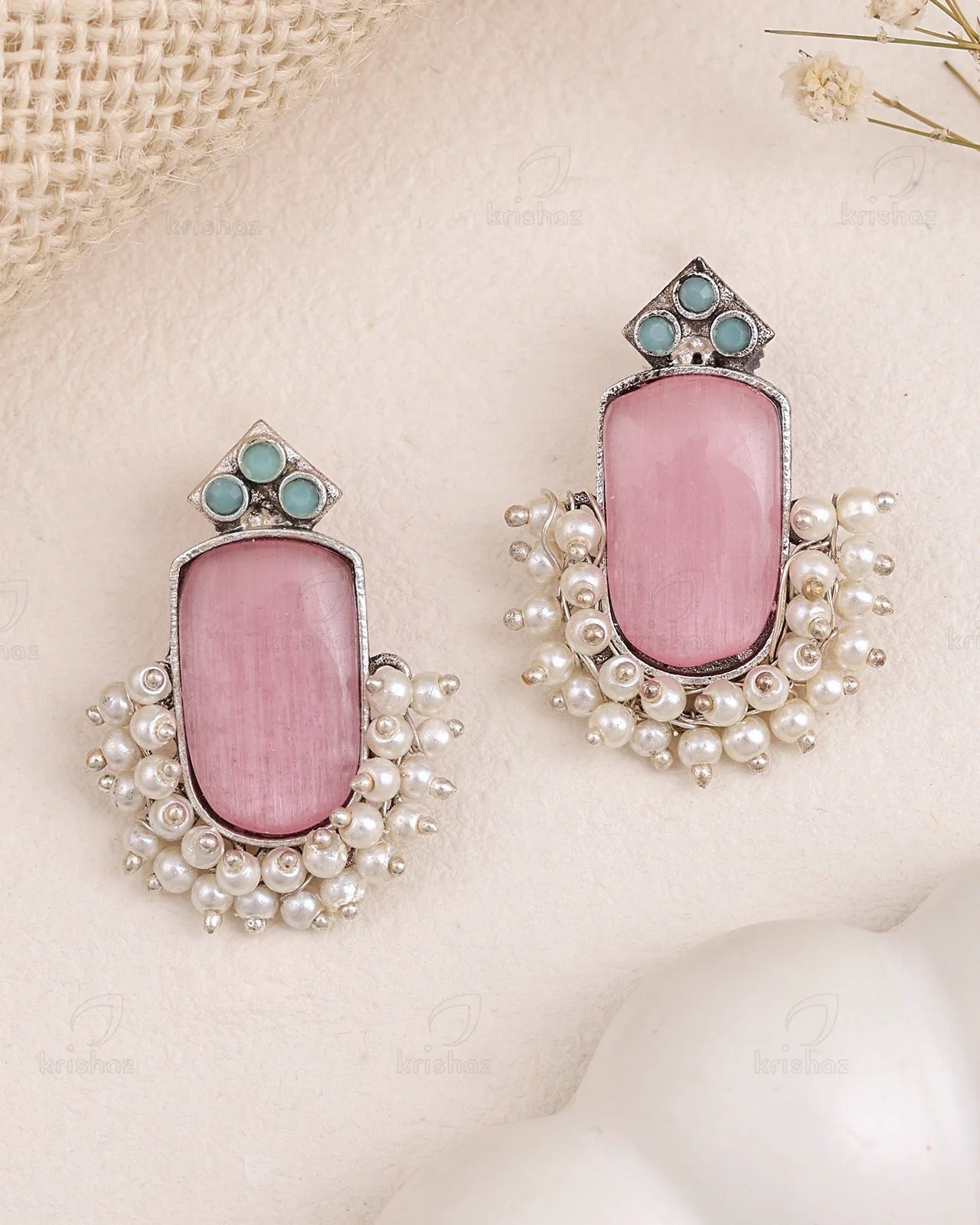 Alekhya Stud Earring